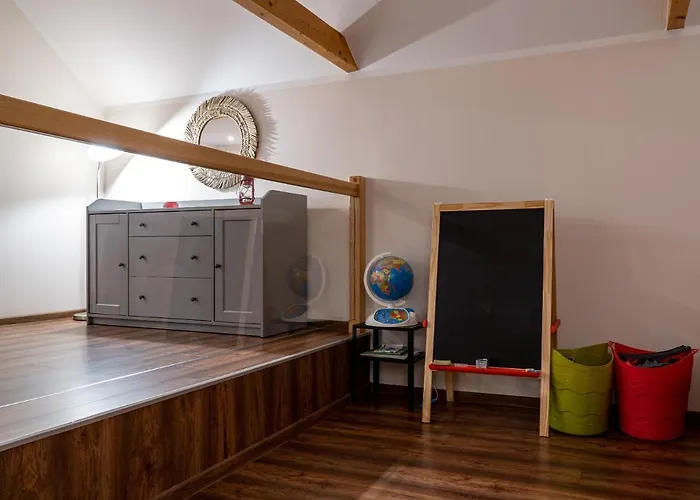 - Alexander * Cisiec